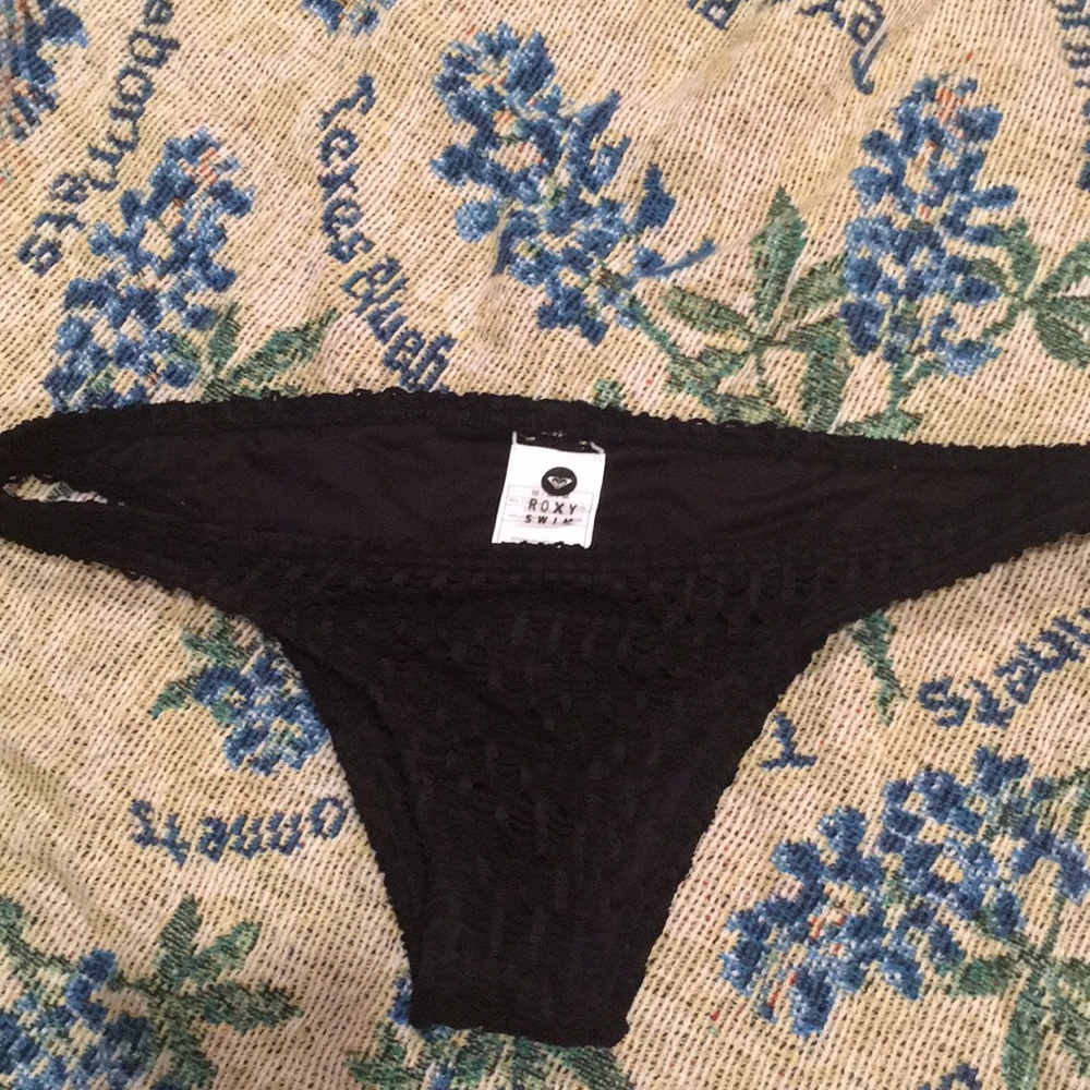 Roxy cheeky bikini bottoms! 👙